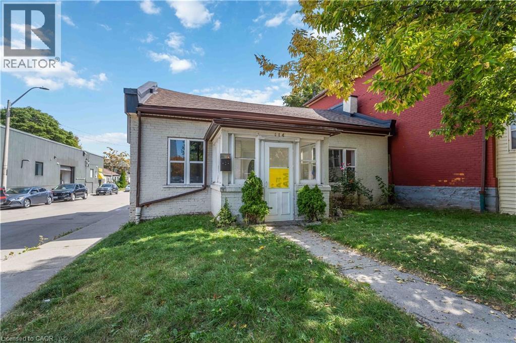 Photo principale - 114 Ferguson Ave N