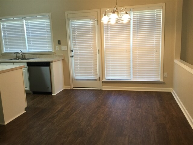 Building Photo - 105 Bay Hill Dr