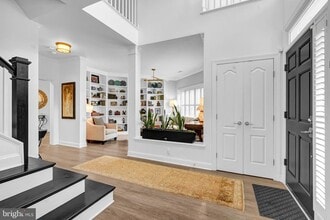 Building Photo - 6719 Tennyson Dr