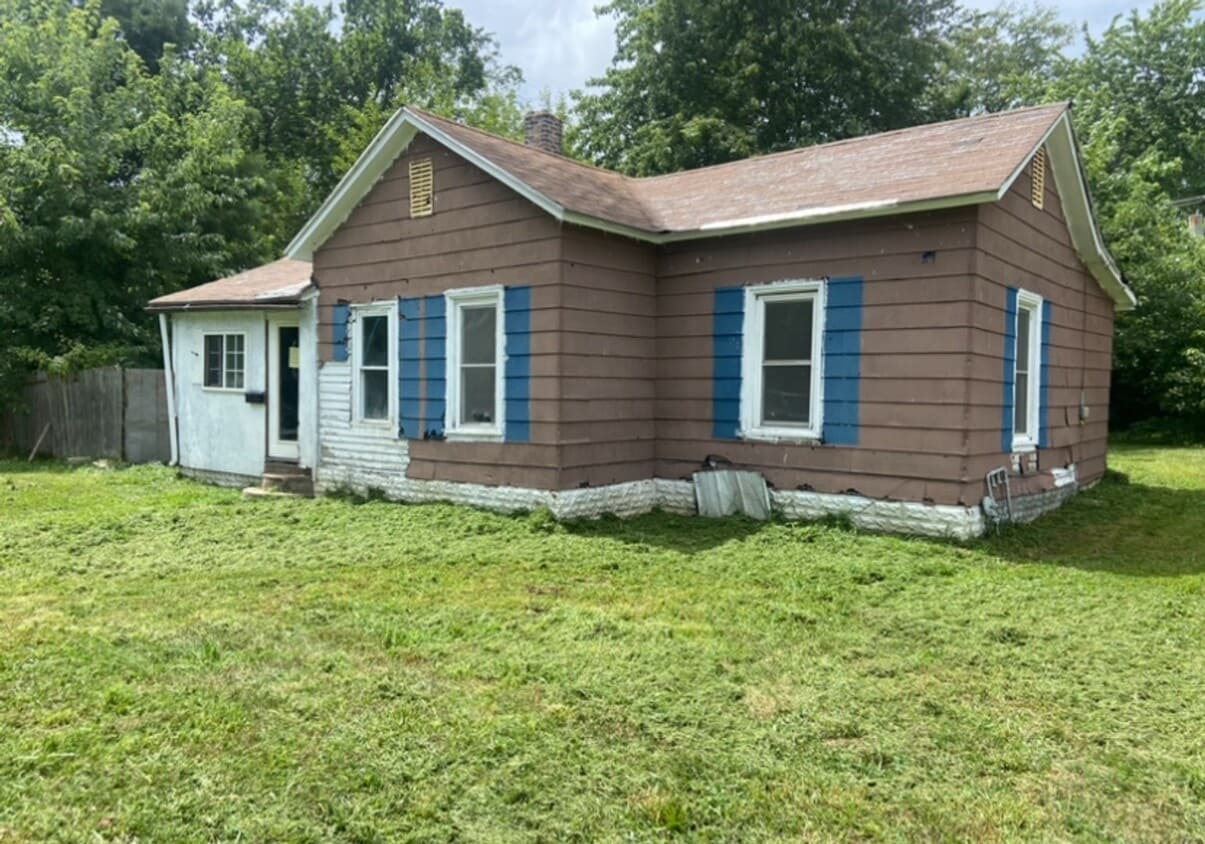 315 Walnut St, Zeigler, IL 62999 House Rental in Zeigler, IL