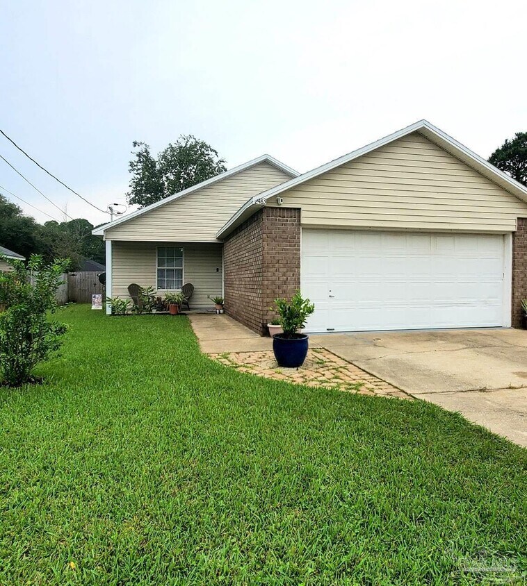 Foto principal - 2483 Redoubt Ave