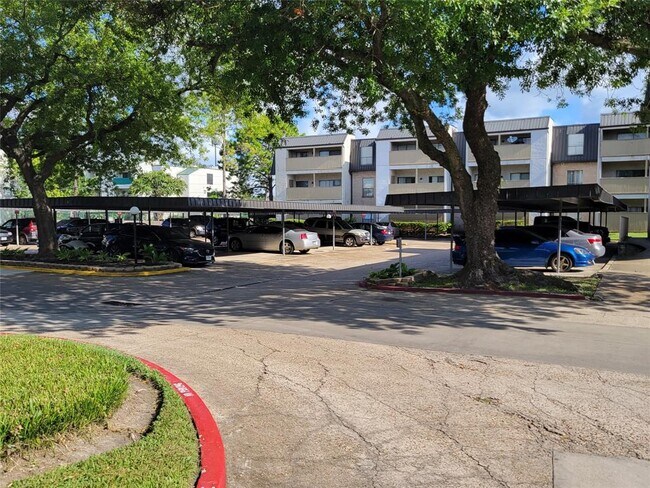 Building Photo - 8425 Hearth Dr