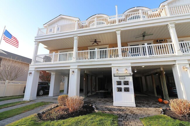 Foto del edificio - 9505 Monmouth Ave