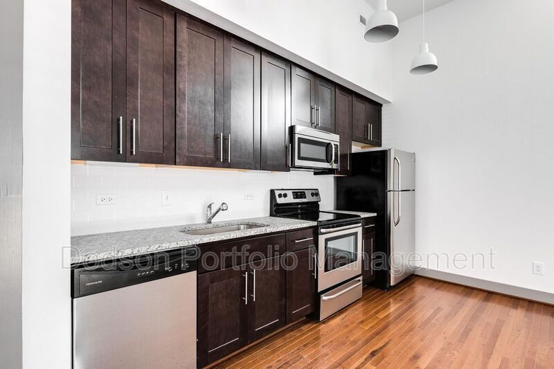 Primary Photo - 1400 N Blvd 211 Blvd