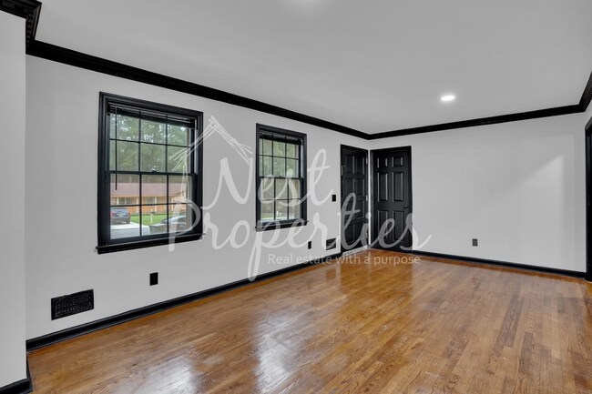 Foto del edificio - 1932 Greenwyche Ave