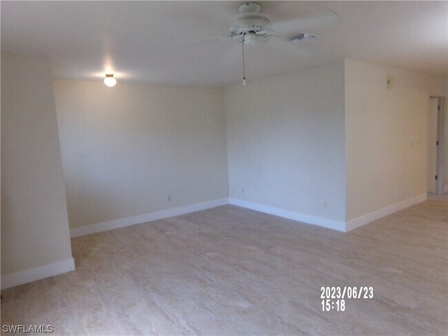 Building Photo - 1421 SE 23rd Pl