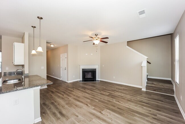 Building Photo - 5845 Grande River Rd