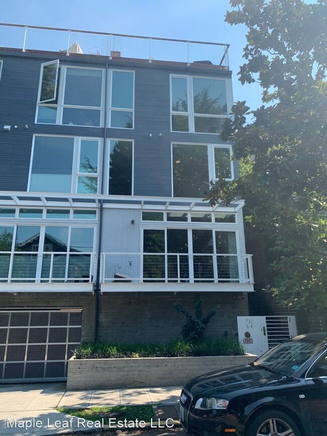 Building Photo - 2 br, 2 bath House - 732C Belmont Place E