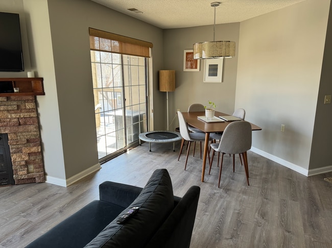 Foto del edificio - 5978 Chasewood Pky