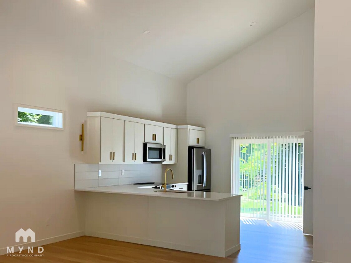 Building Photo - 929 Junius St