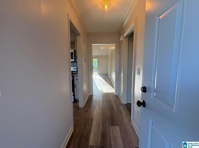 Foto del edificio - 1022 Vestavia Manor Dr