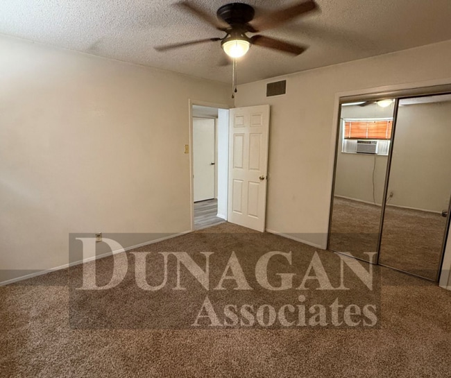 Building Photo - AVAILABLE NOW!! 2BEDROOM/1 FULL BATH !!