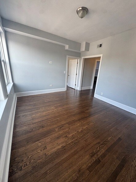 Foto del edificio - 2617 W Lawrence Ave