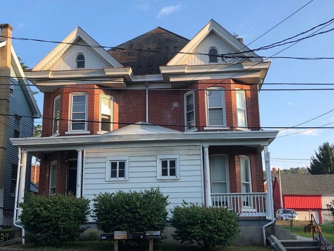 Building Photo - 41 Dowell St