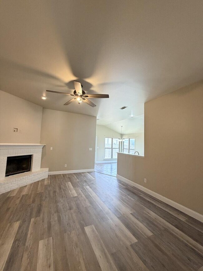Foto del edificio - 906 E 96th St