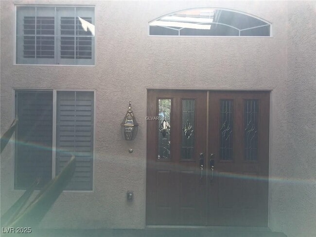 Building Photo - 6299 Pale Pavilion Ave