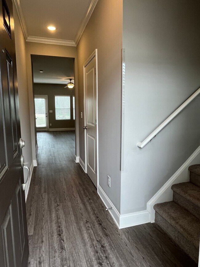 Foto del edificio - Convenient 3 Bed Townhome near Harrisburg
