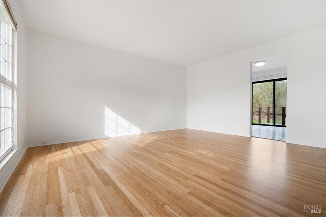 Building Photo - 21 Windward Dr