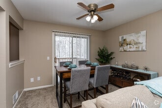 Interior Photo - Commons at Springfield