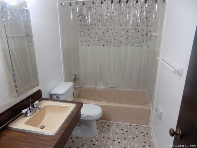 Building Photo - 109 Constance Ln