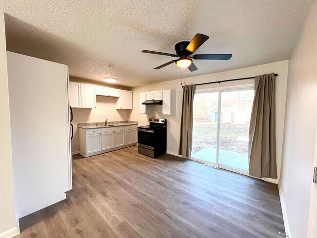 Foto del edificio - SEE IT NOW: Charming Home on a Peaceful Street in South Kansas City!