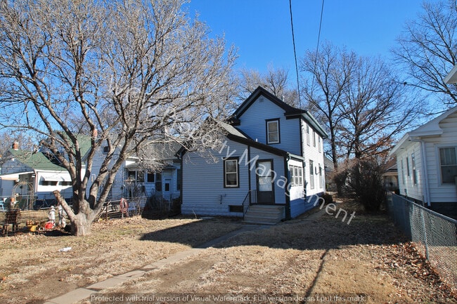 Building Photo - Nice two bedroom home in historic Oakland Area