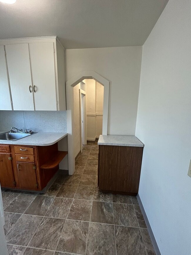 Building Photo - (844) NW 15th St. - 1 bedroom / 1 Bathroom - ALL UTILITIES PAID!