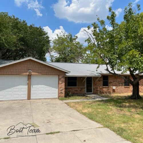 302 Bowles Ct, Kennedale, TX 76060 House for Rent in Kennedale, TX