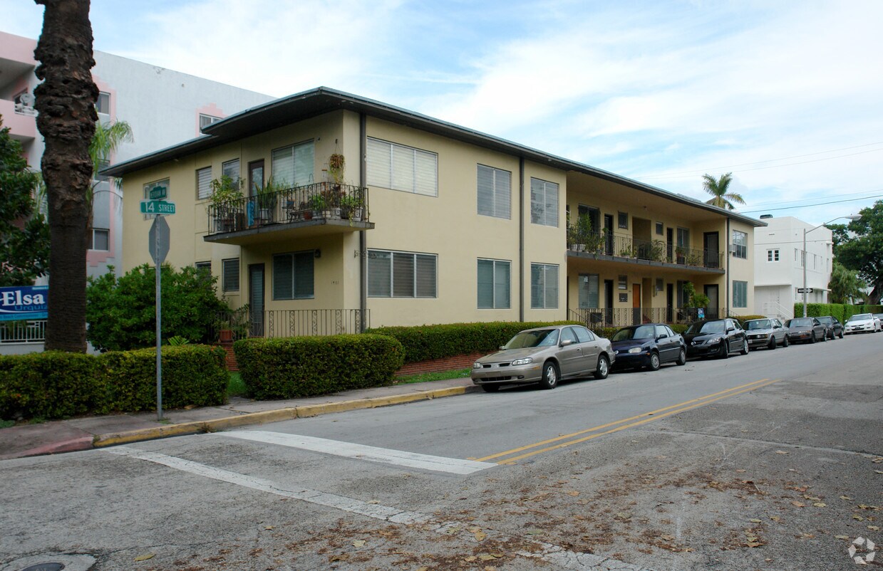Building Photo - 1401 Meridian Ave