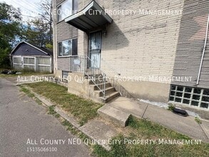 Building Photo - 21 Valleyview Dr