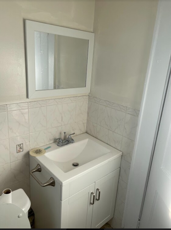 182 Burkley Plz Unit 3, Vauxhall, NJ 07088 Apartments in Vauxhall, NJ