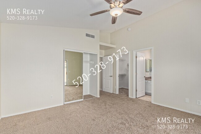 Building Photo - 3 Bedroom 2 Bath- 4558 W Sun Quest Street-...