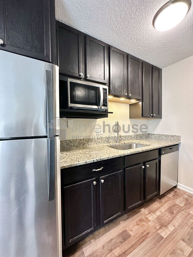 Foto del edificio - 909 Leisure Square