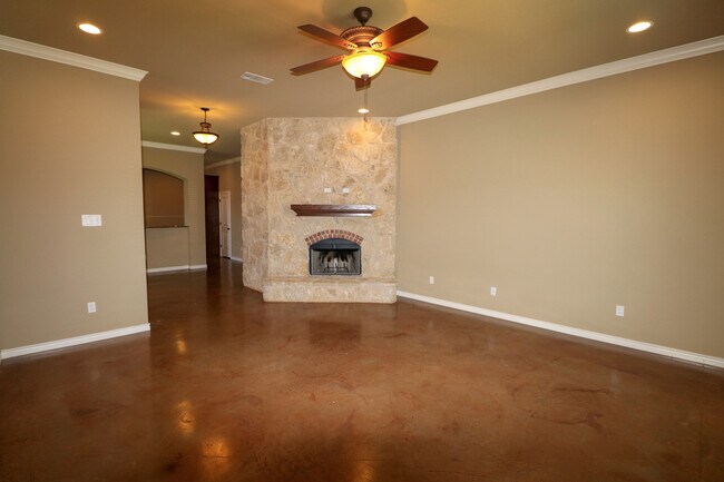 Foto del edificio - 3125 Silver Saddle Dr