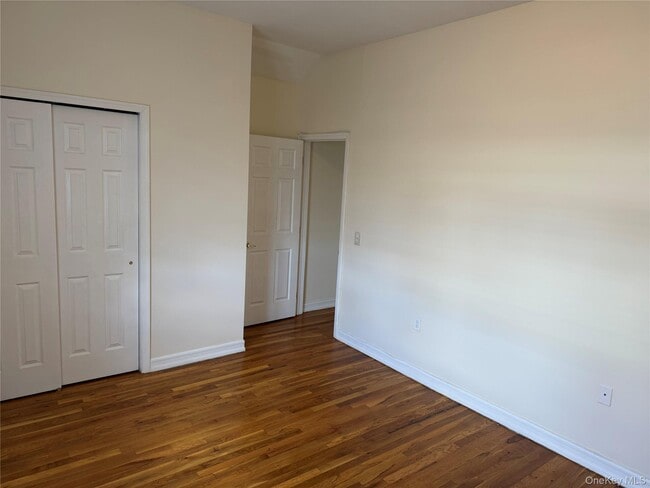 Foto del edificio - 79-31 67th Rd