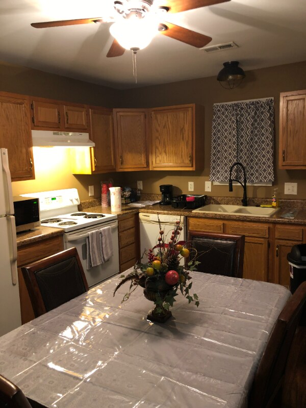 Building Photo - 831 Brickwood Ct