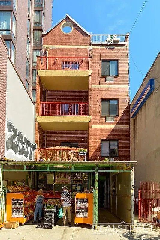 Building Photo - Large Renovated 1-Bedroom with Private Balcony in Prime East Williamsburg