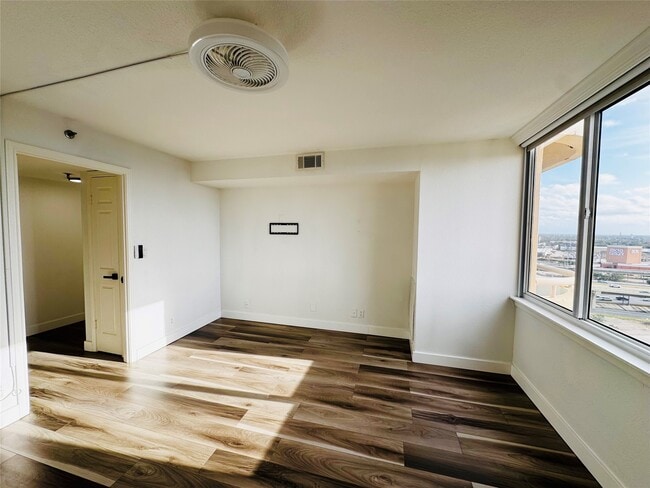 Building Photo - 3525 Sage Rd