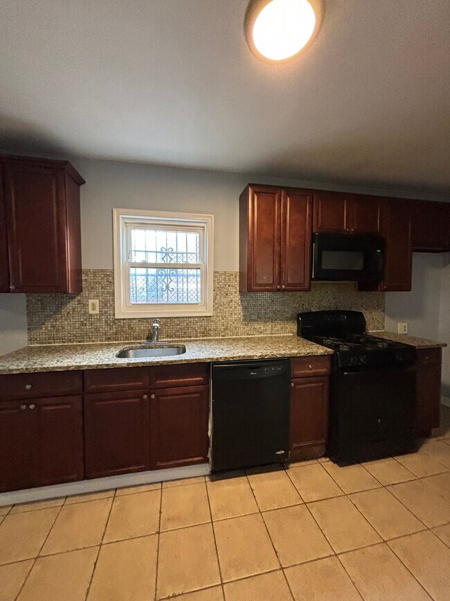 Unit 1 - 384 S 9th St