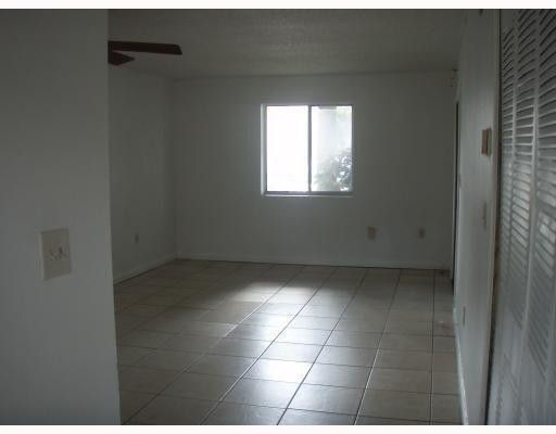 Building Photo - 6060 Forest Hill Blvd