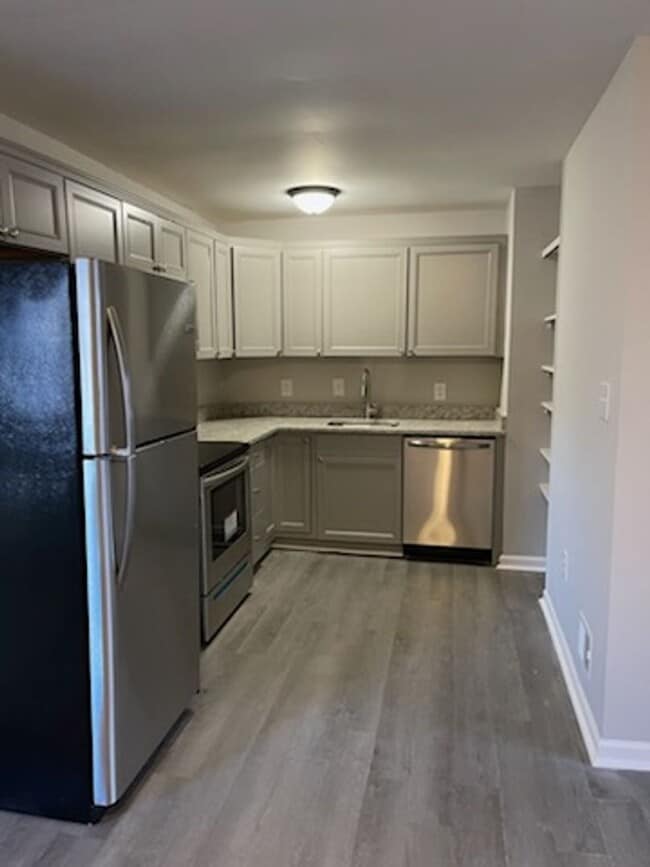 Foto del edificio - 13205 Hampshire Ct