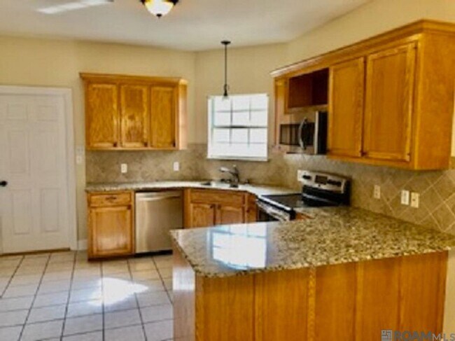 Foto del edificio - 38159 Willow Lake E Ave