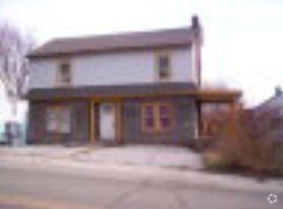 Building Photo - 807 S Oakwood