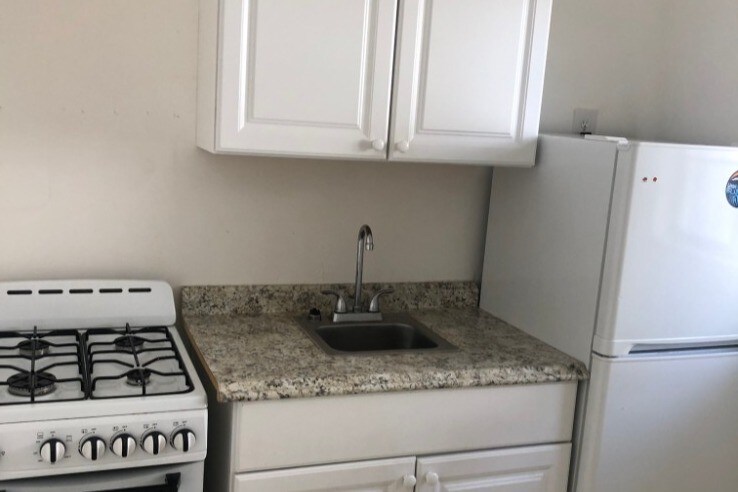 Kitchen - 1210 S M St