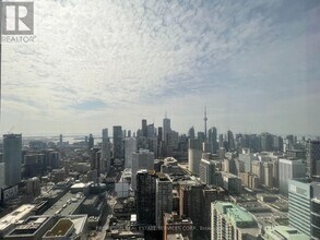 Building Photo - 386 Yonge St