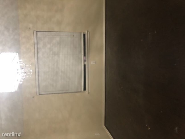 Building Photo - 11502 Hackmatack Way