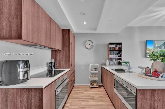 Foto del edificio - 801 S Miami Ave