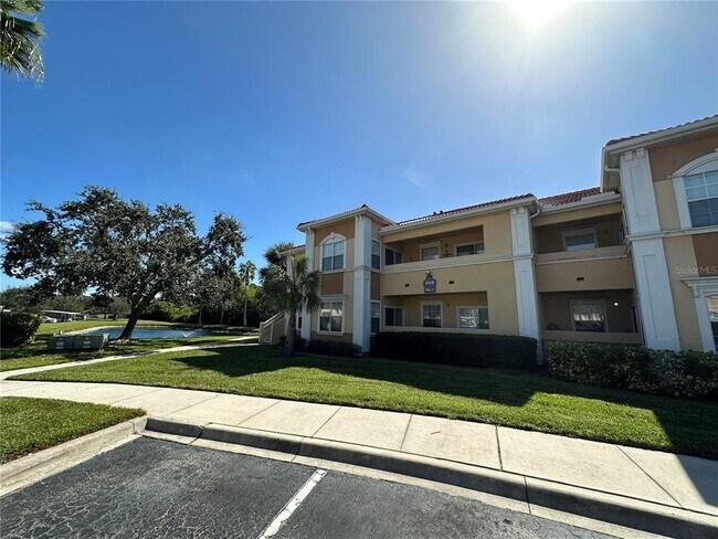 Foto del edificio - 1010 Villagio Cir