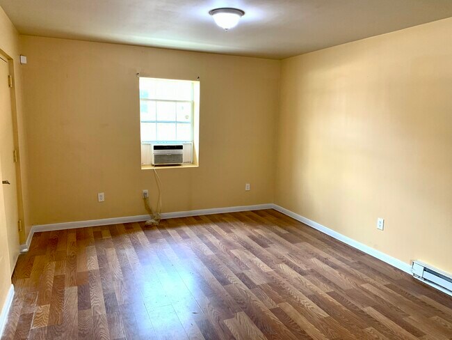Living room - 9313 Coffee St