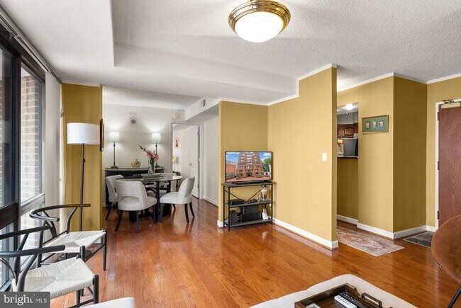Foto del edificio - 1077 30th St NW